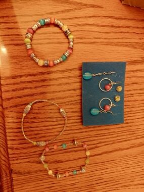 Avon Multicolor Beaded Bracelet and Earring Jewelry Set